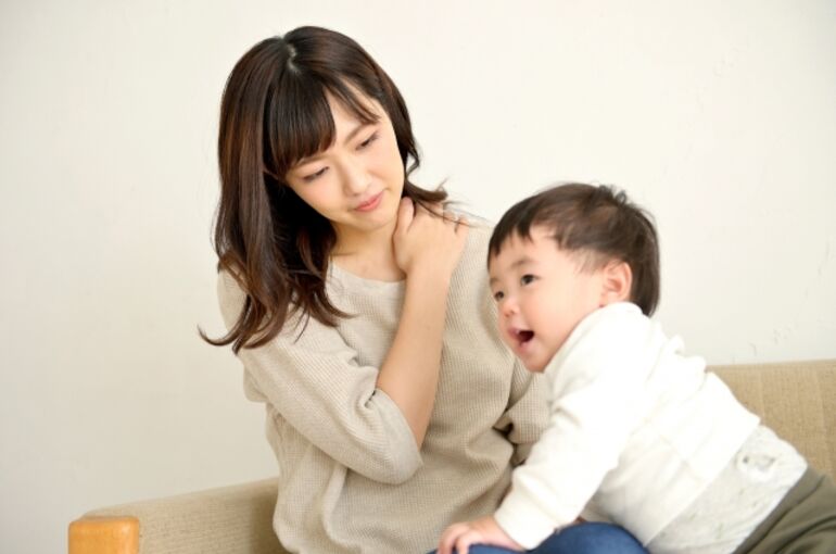 肩こり　子供あり
